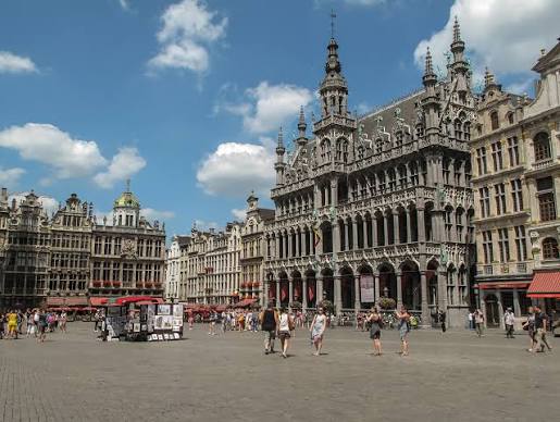 uw chauffeur of vervoer in Brussel