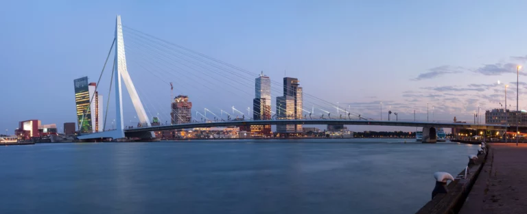 Zicht op Rotterdam